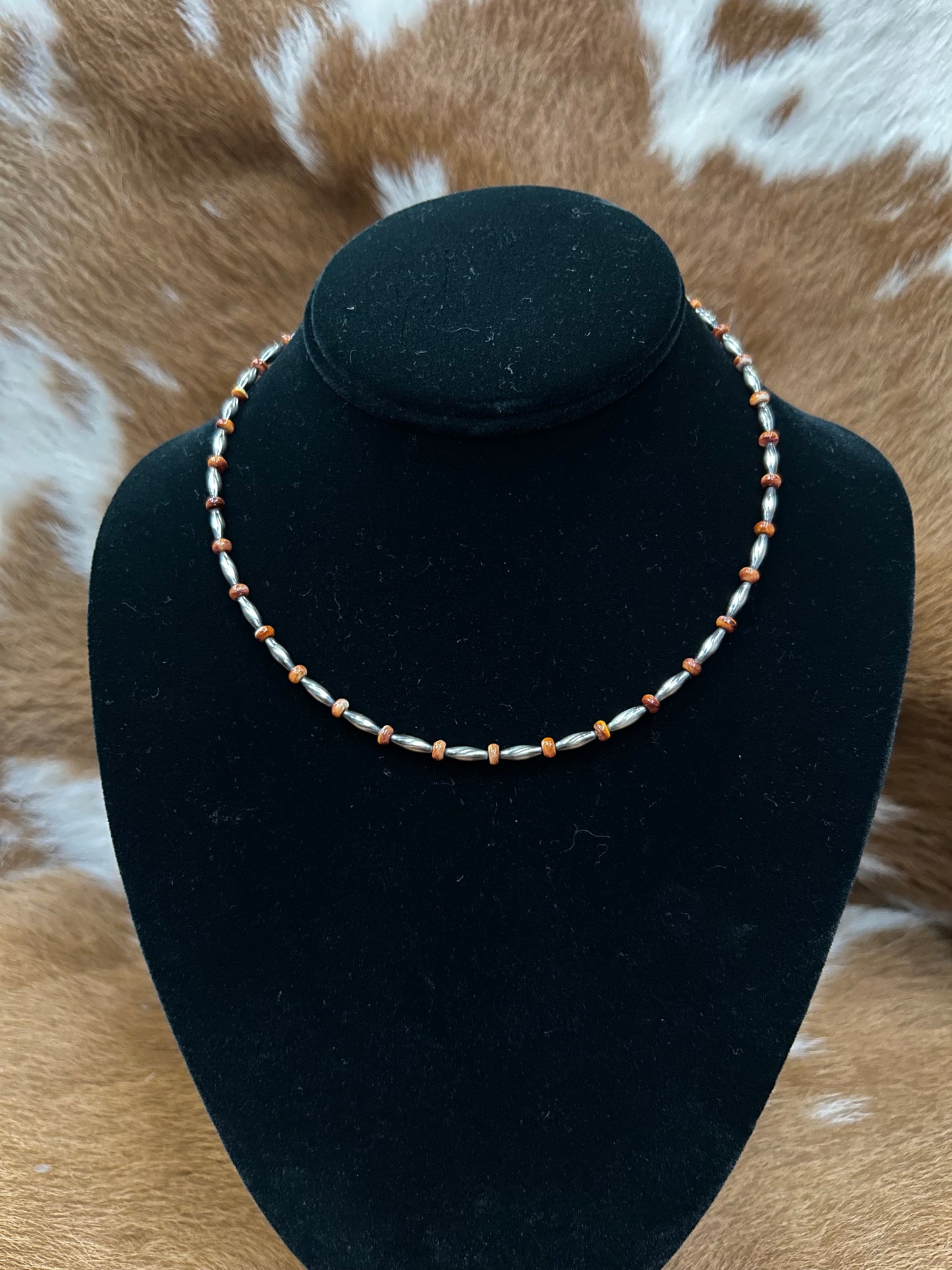 Cylinder Navajos W/Spiney Bead Neclace