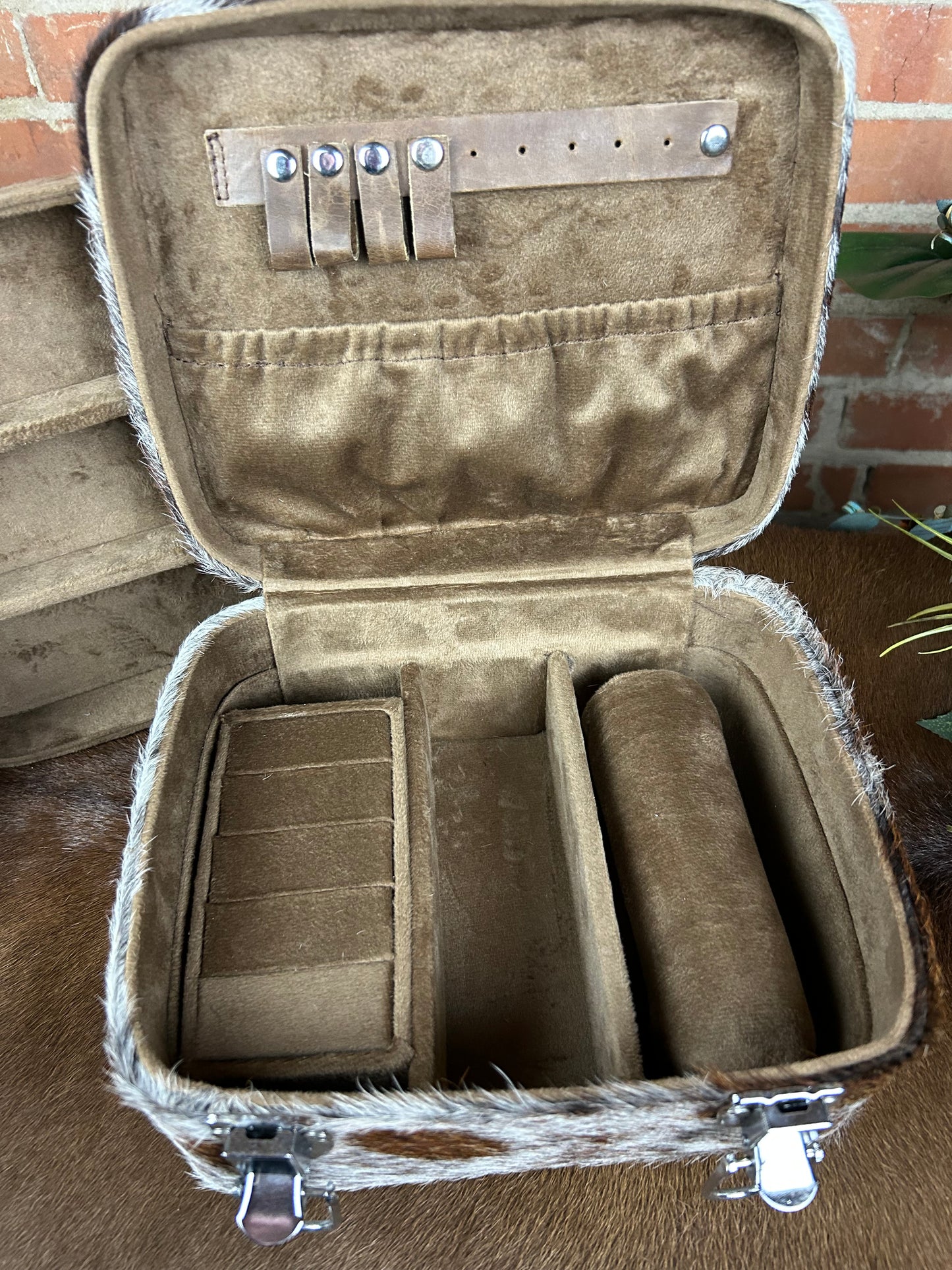 Rectangle Cowhide Jewelry Box