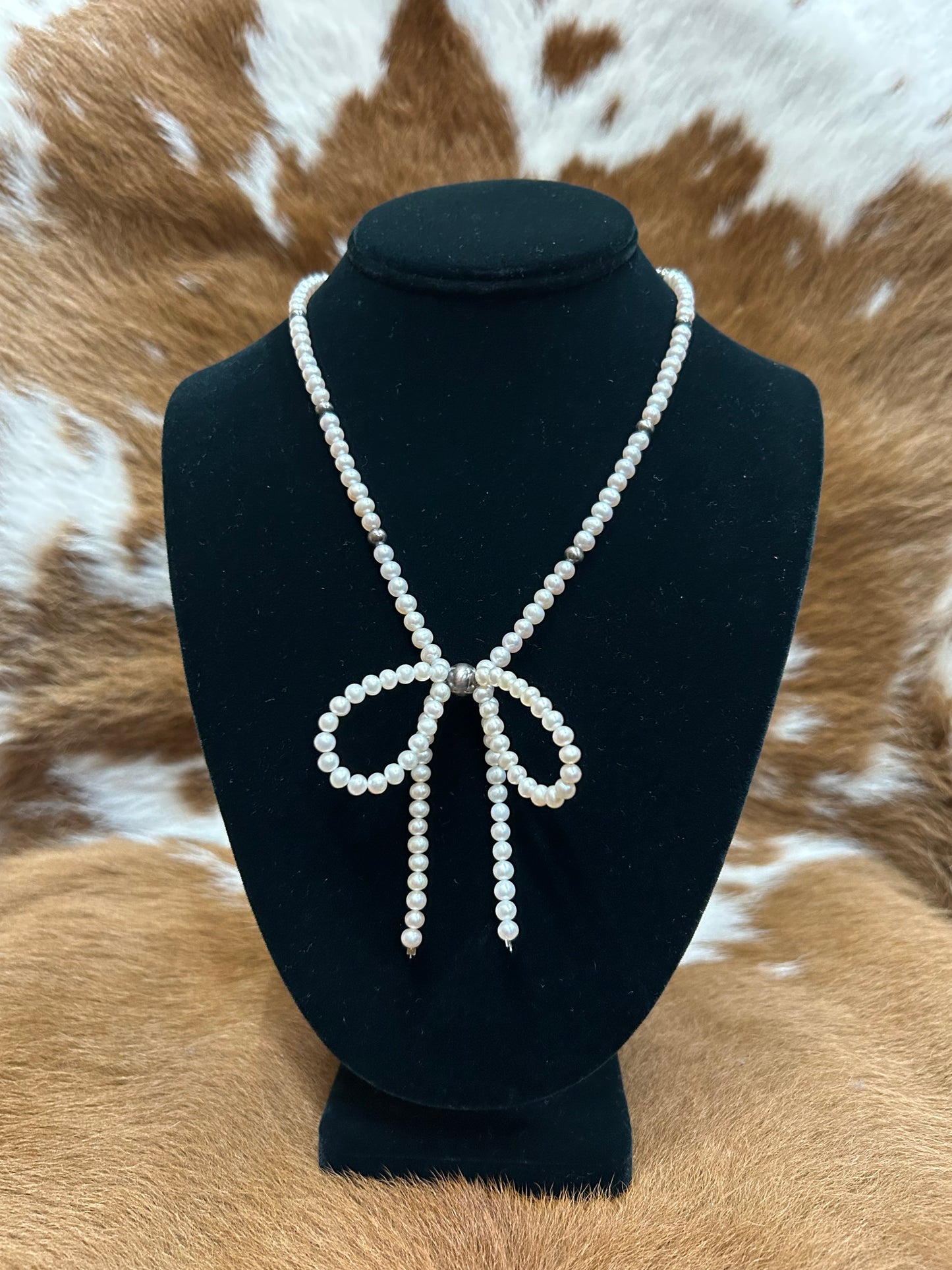 Pearl Bow Necklace