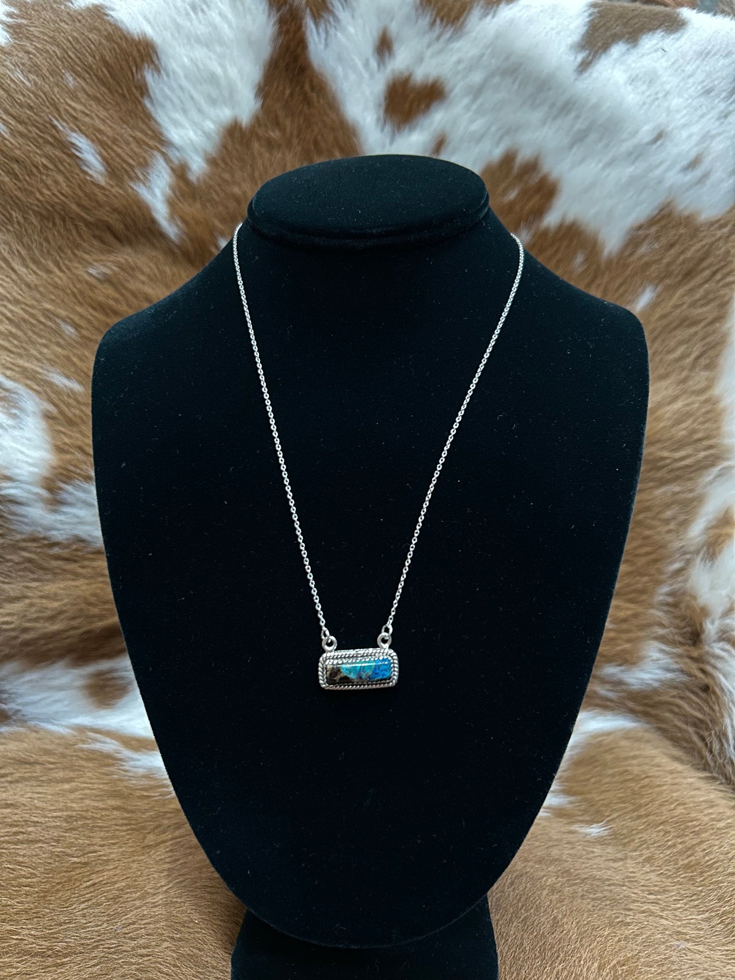 Hada - Bar Necklace
