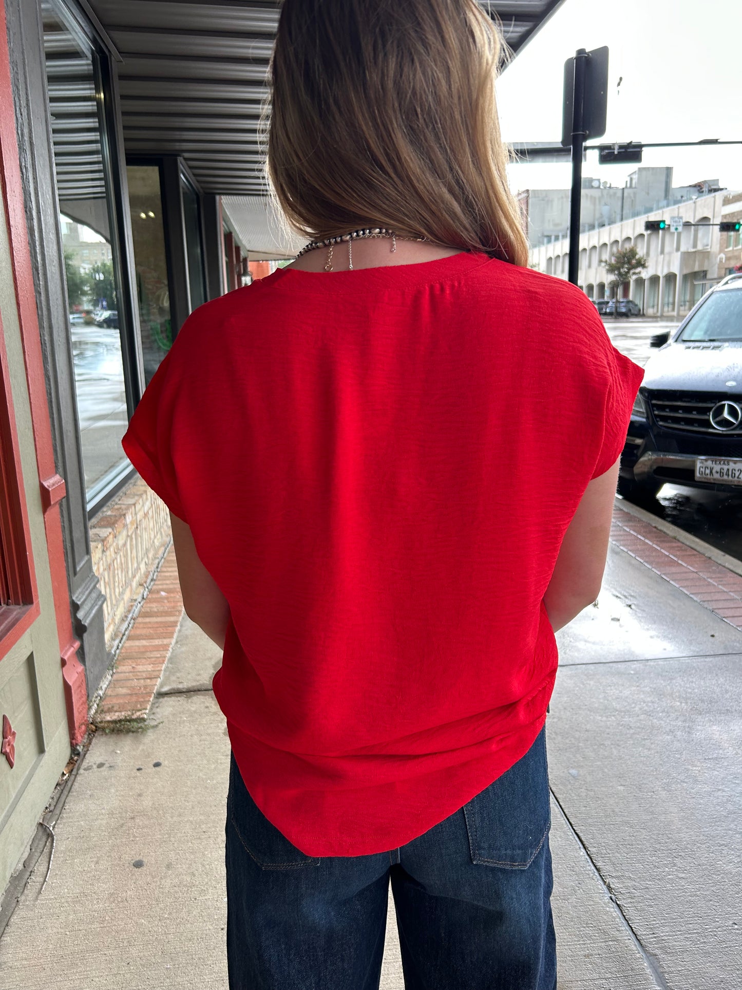 Tomato - Basic V-Neck