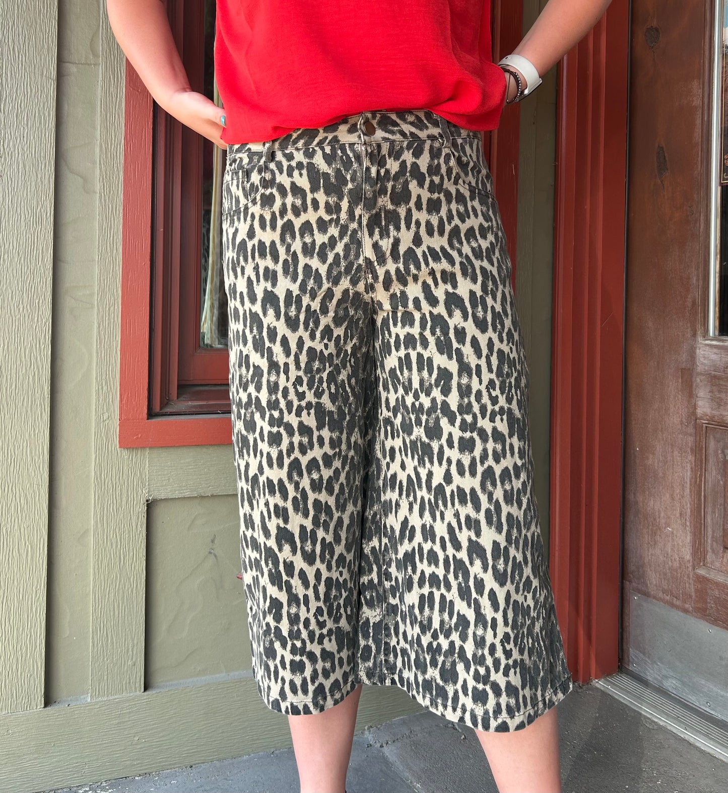 Leopard Jorts
