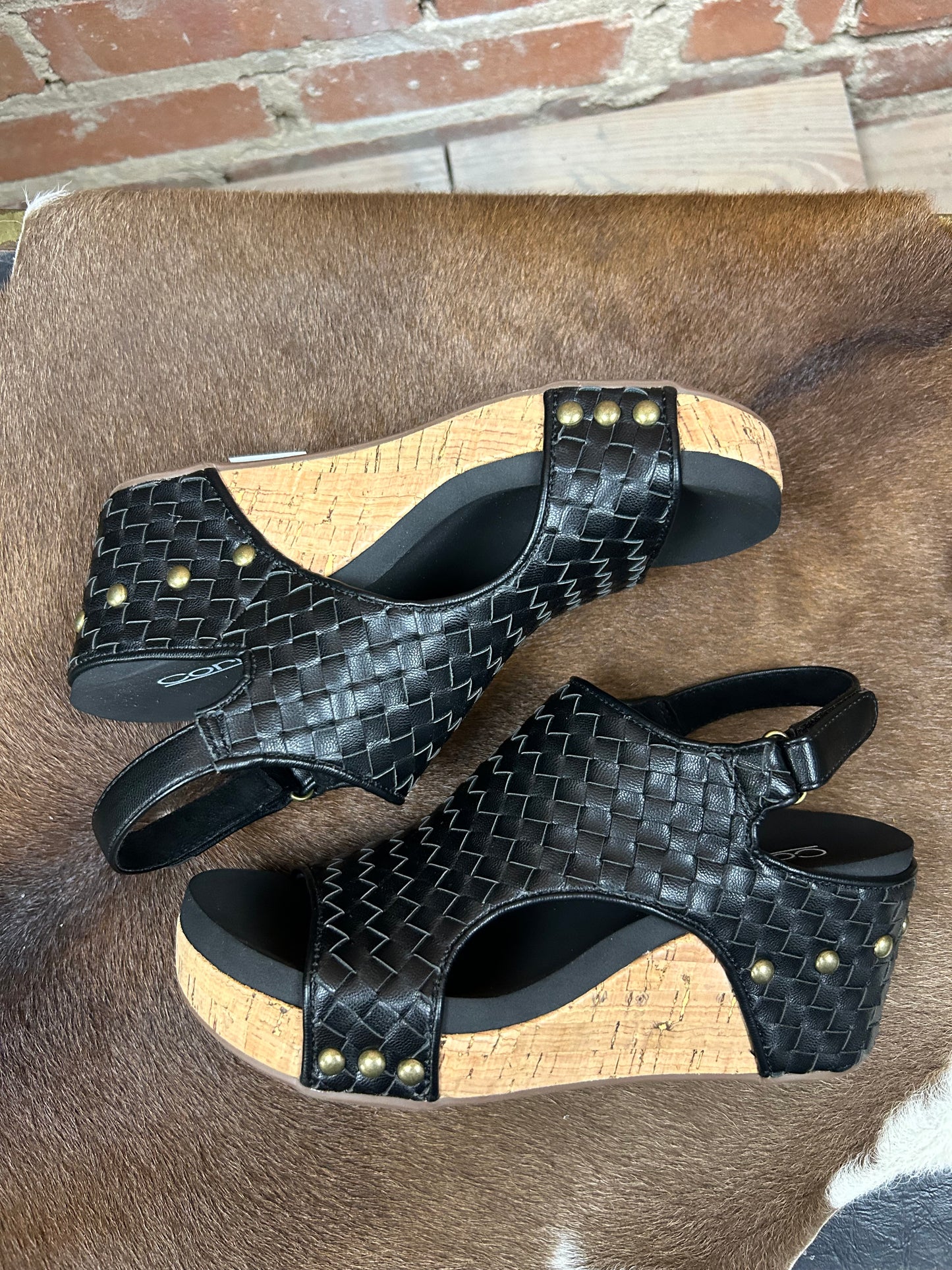 Black Woven - Carley Wedge