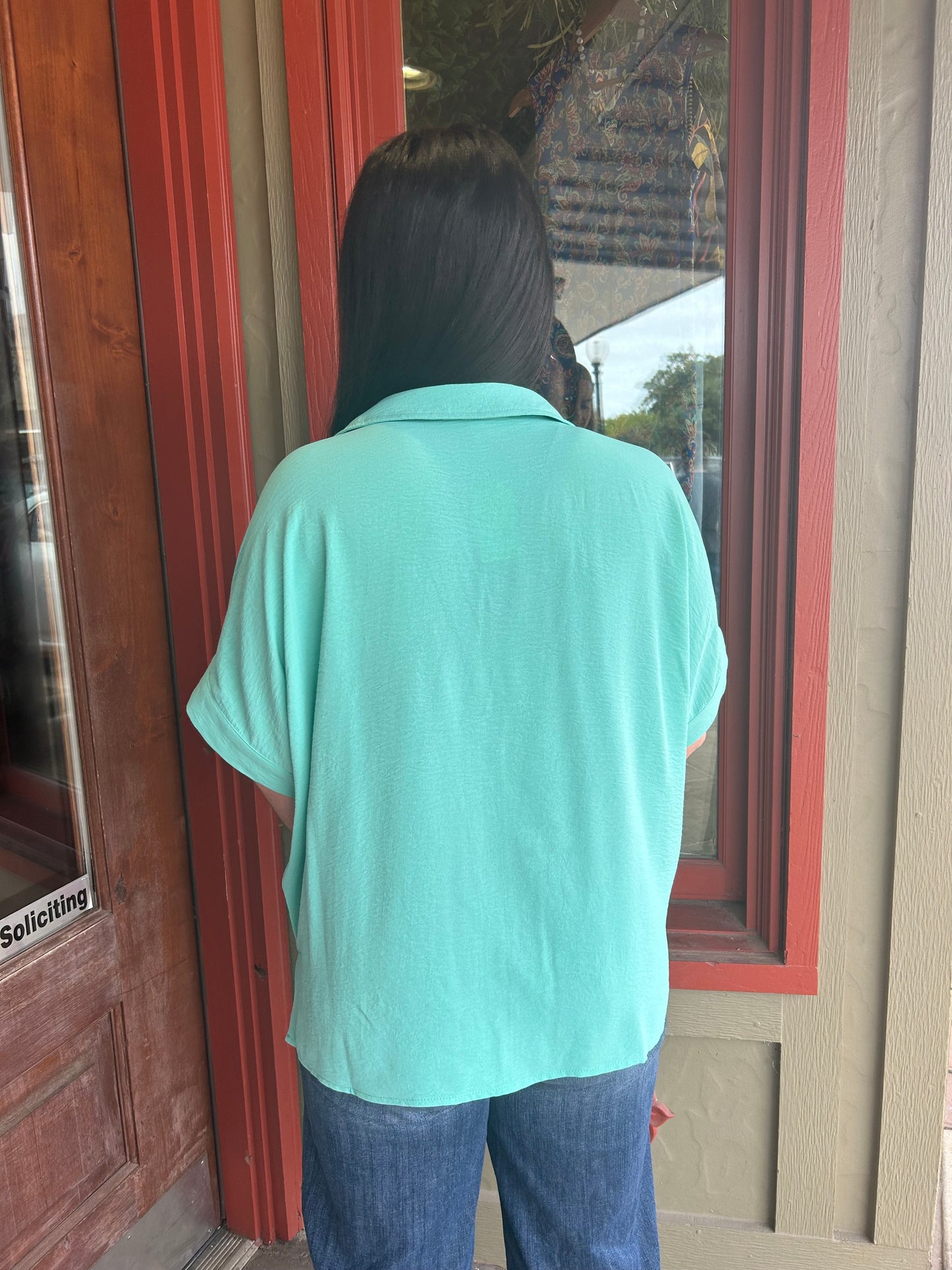 Collared V-Neck Top