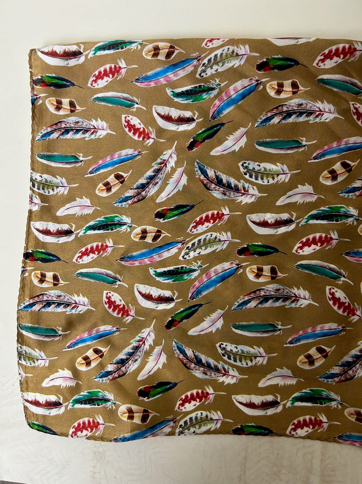 Mini Feathers Wild Rag