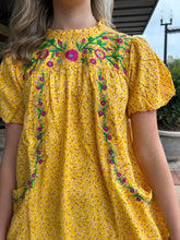 Load image into Gallery viewer, Sunny Daisy Dress