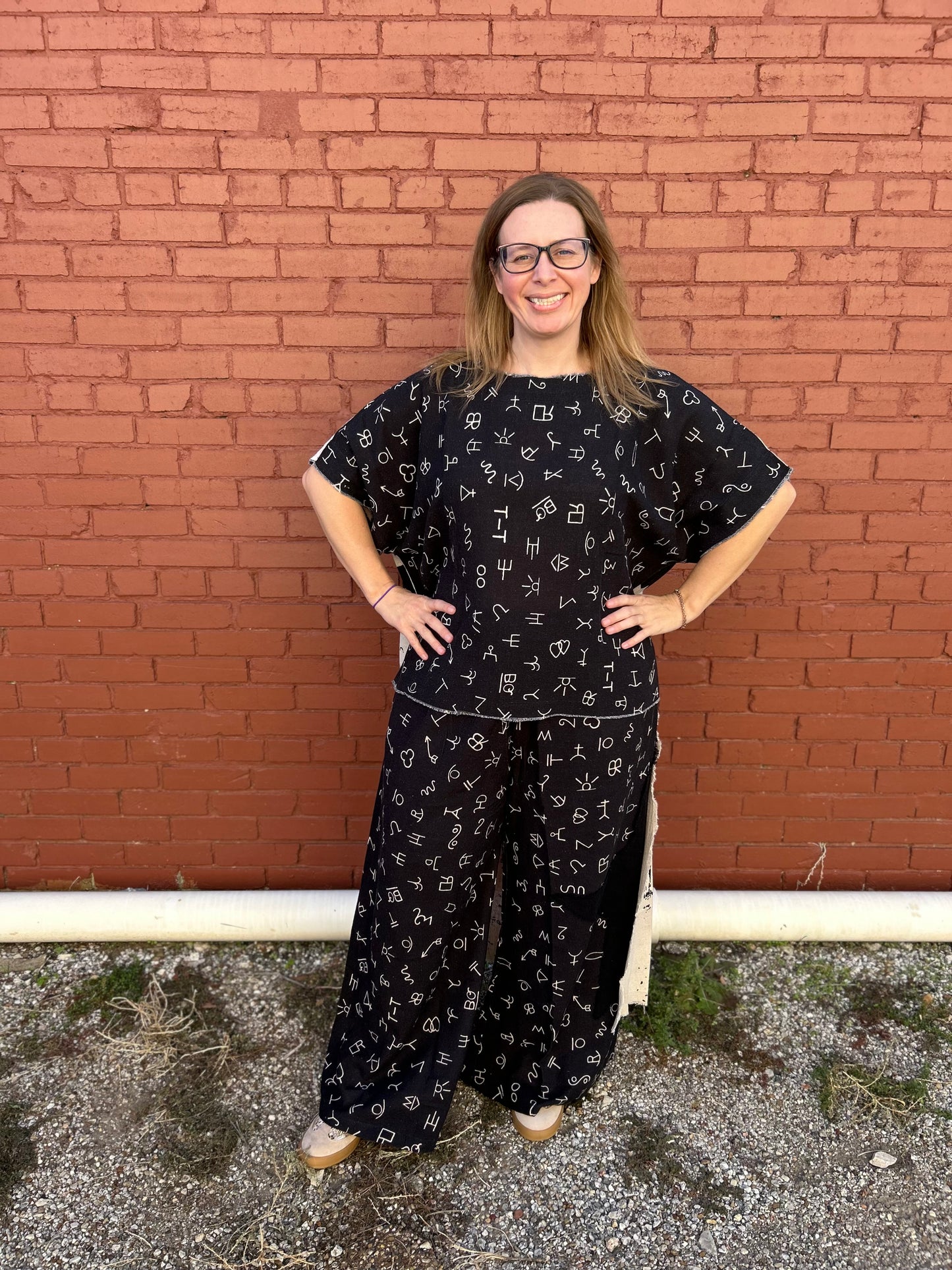 Black Brands Hi-Lo Top