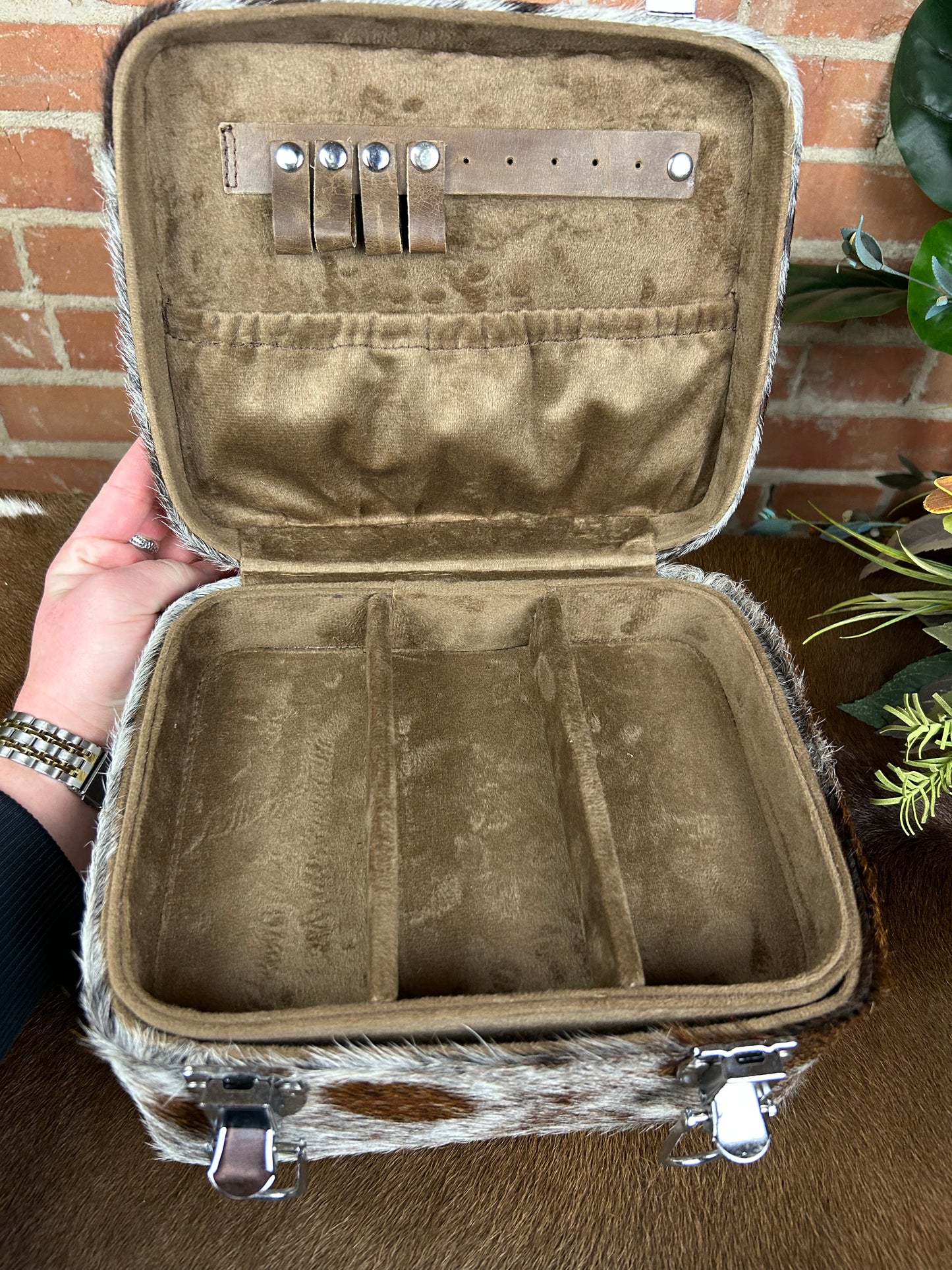 Rectangle Cowhide Jewelry Box