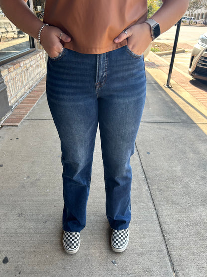 Hi Rise Straight Jean