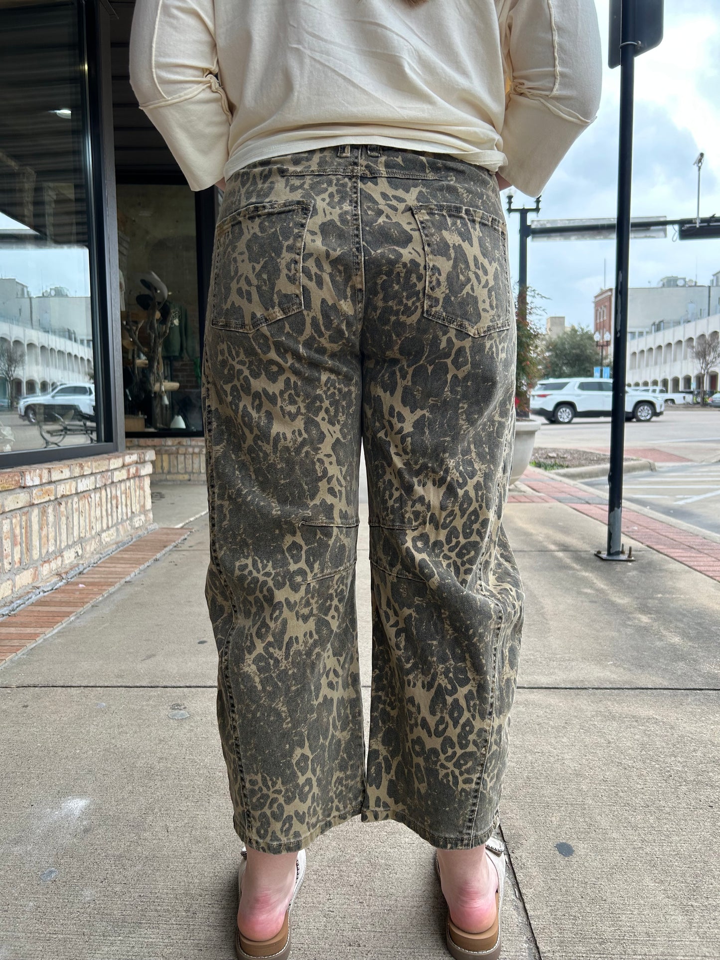 Leopard Barrel Jeans