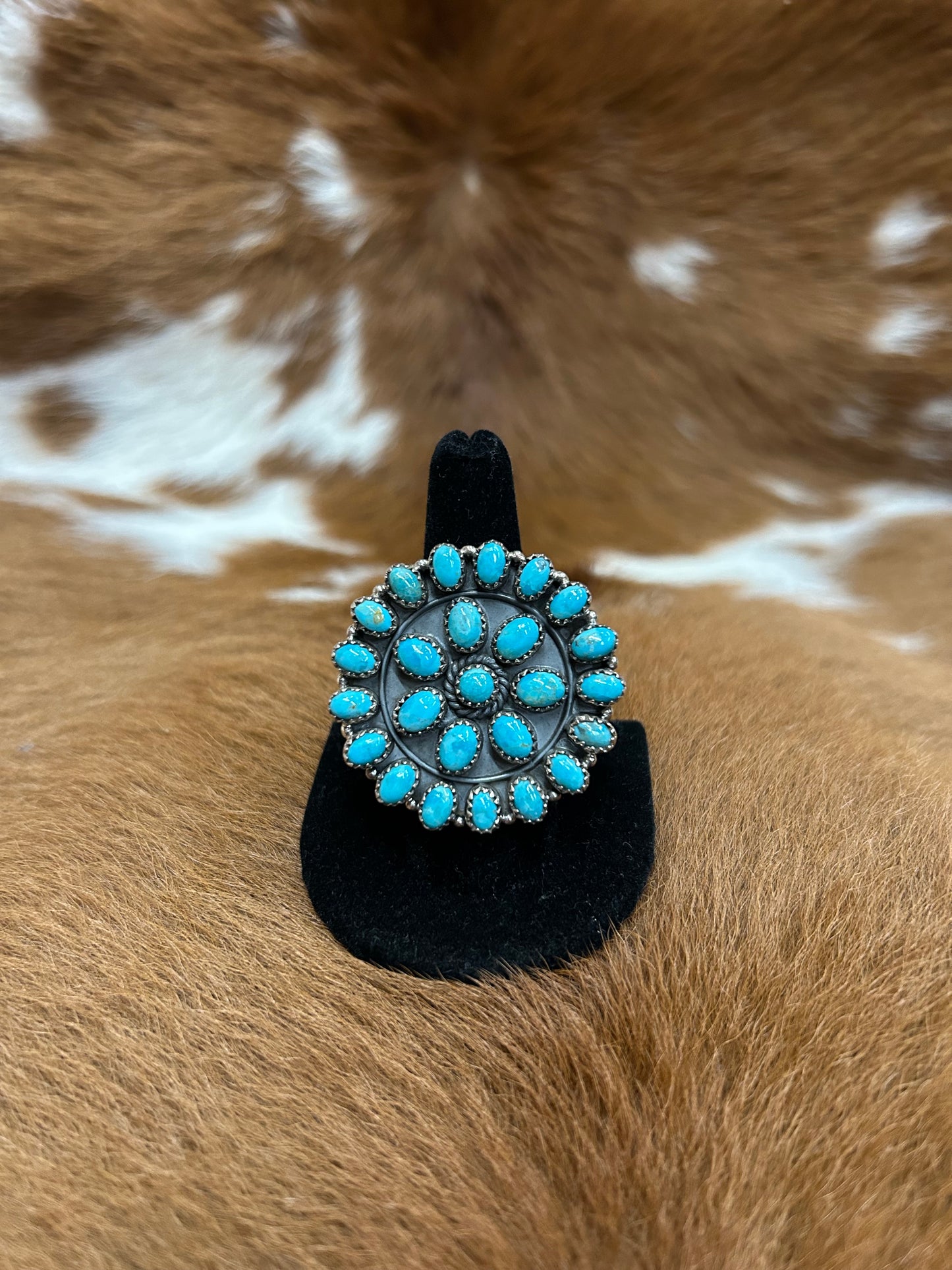 Lg Circle Cluster adjustable Ring