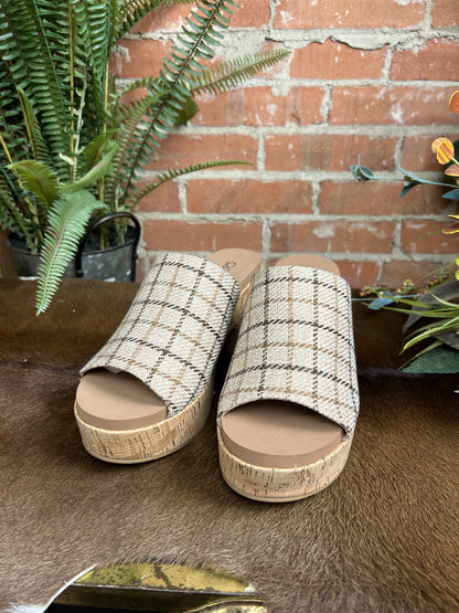 Totally Buggin - Camel Plaid