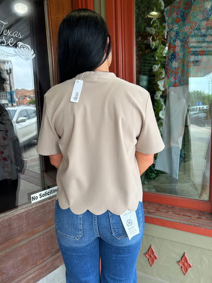 Scallpo Knit Top