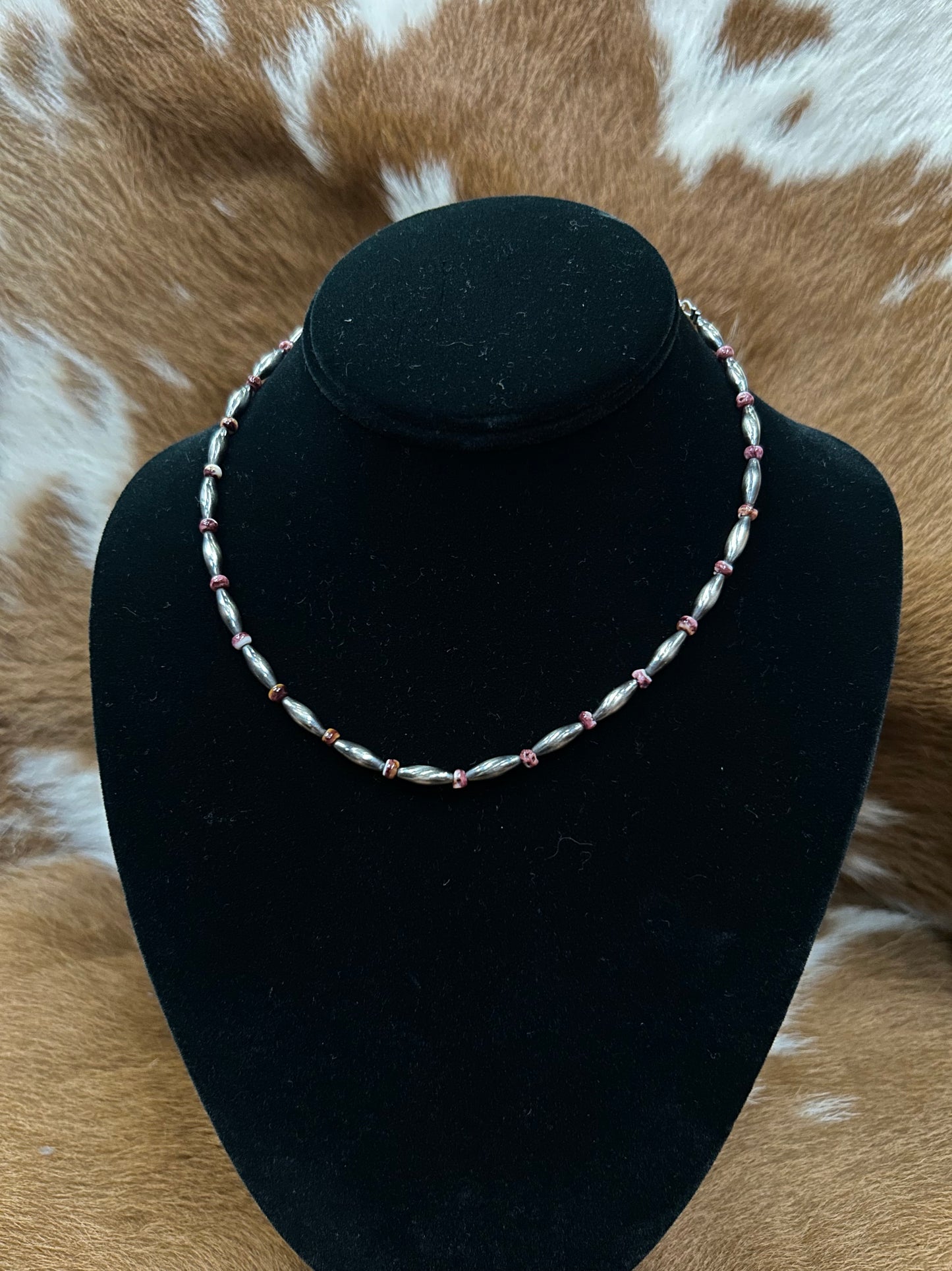 Cylinder Navajos W/Spiney Bead Neclace