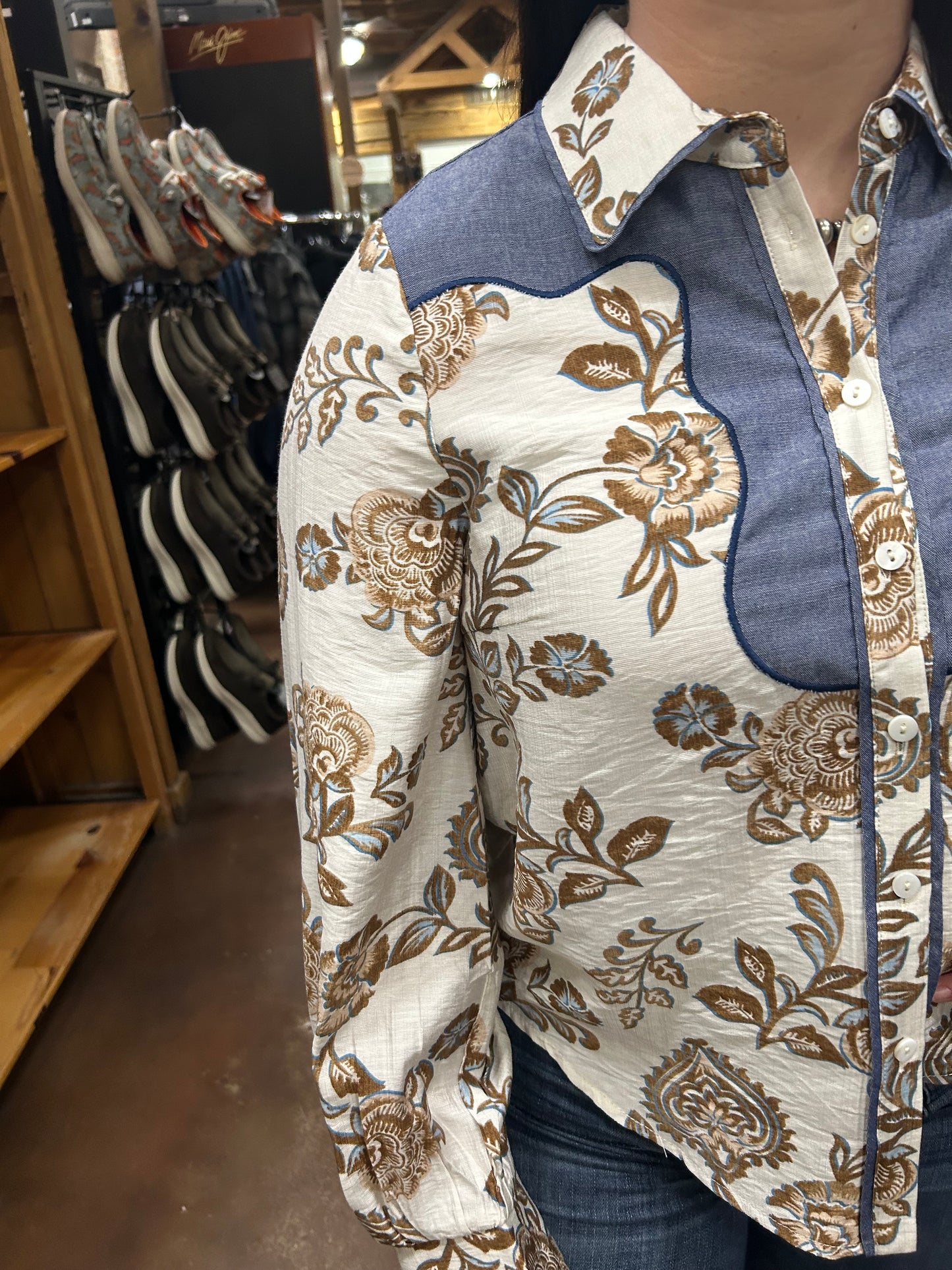 Laramie Button Up