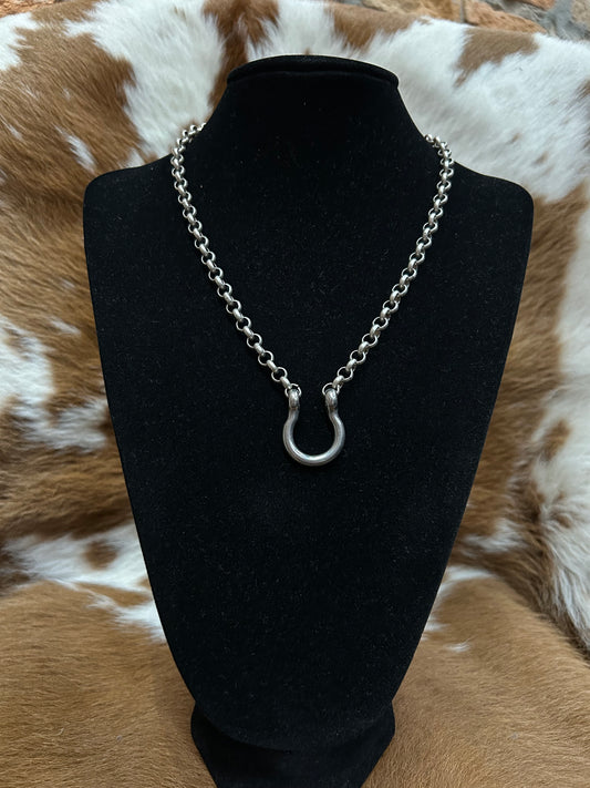 U Necklace