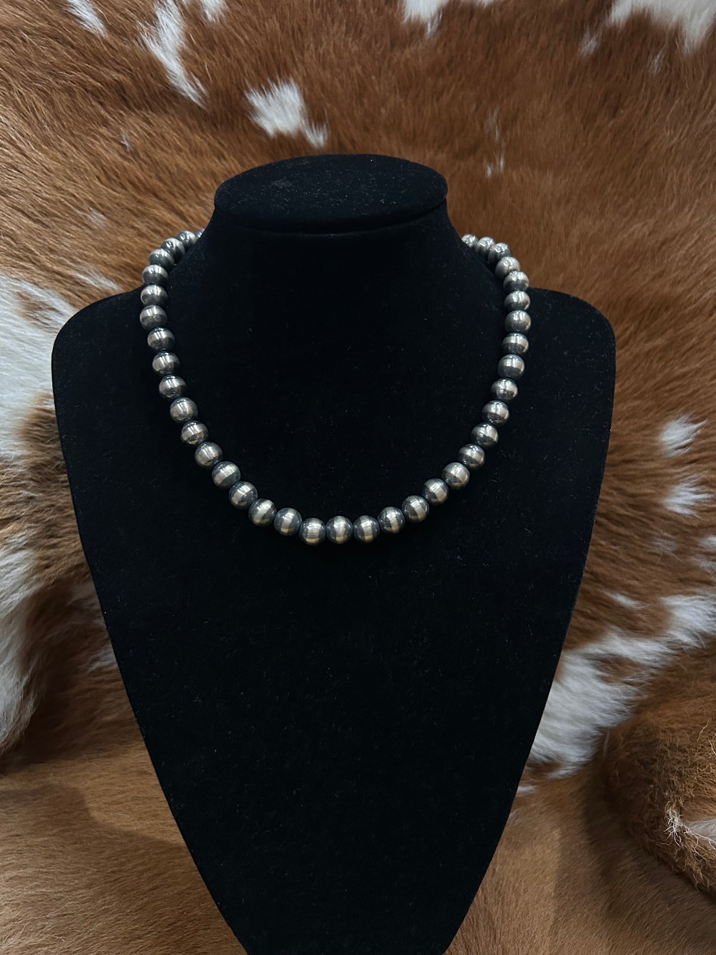 10 MM Navajo Pearls