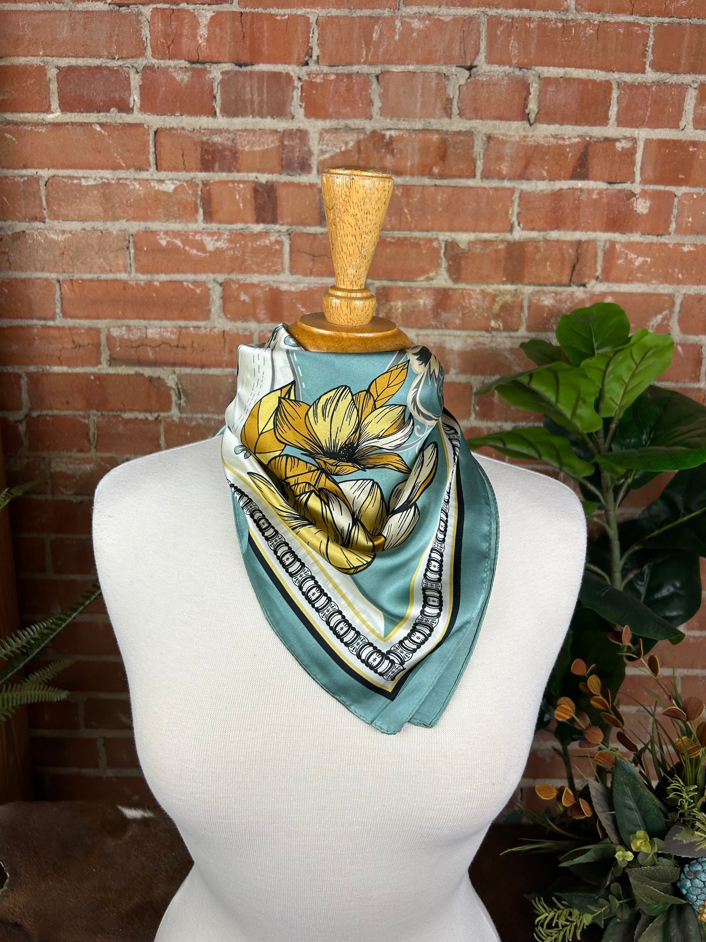 Lori Floral Wild Rag