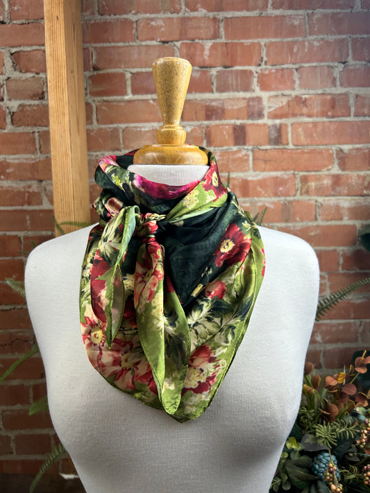 Crowned Fowl Wild Rag