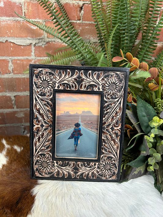 Wyburn Canyon Tooled Frame