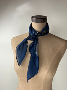 Saddle Scarf