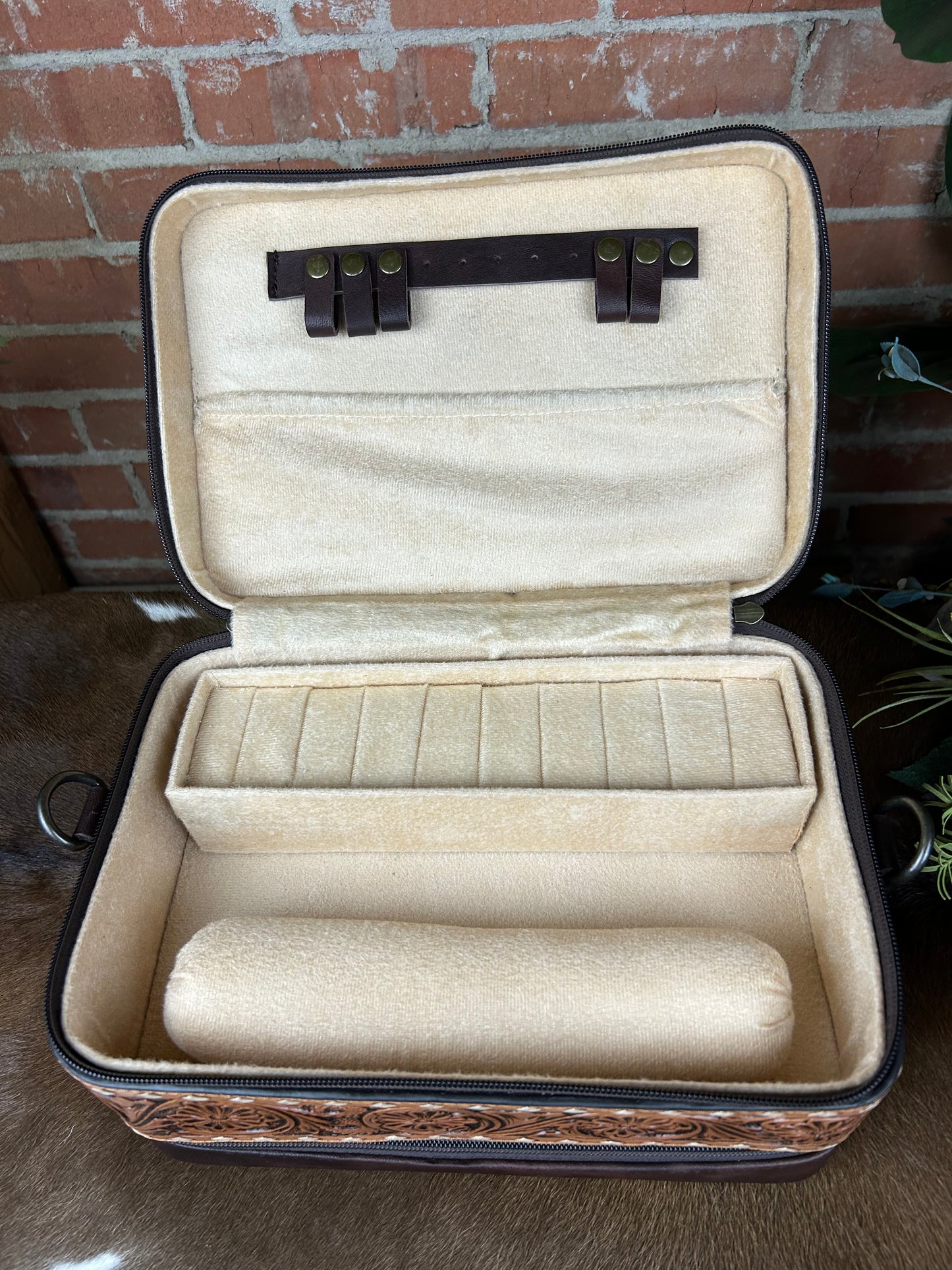 2 Layer Cowhide & Tooled Jewelry Box