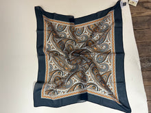 Load image into Gallery viewer, Paisley Print Scarf