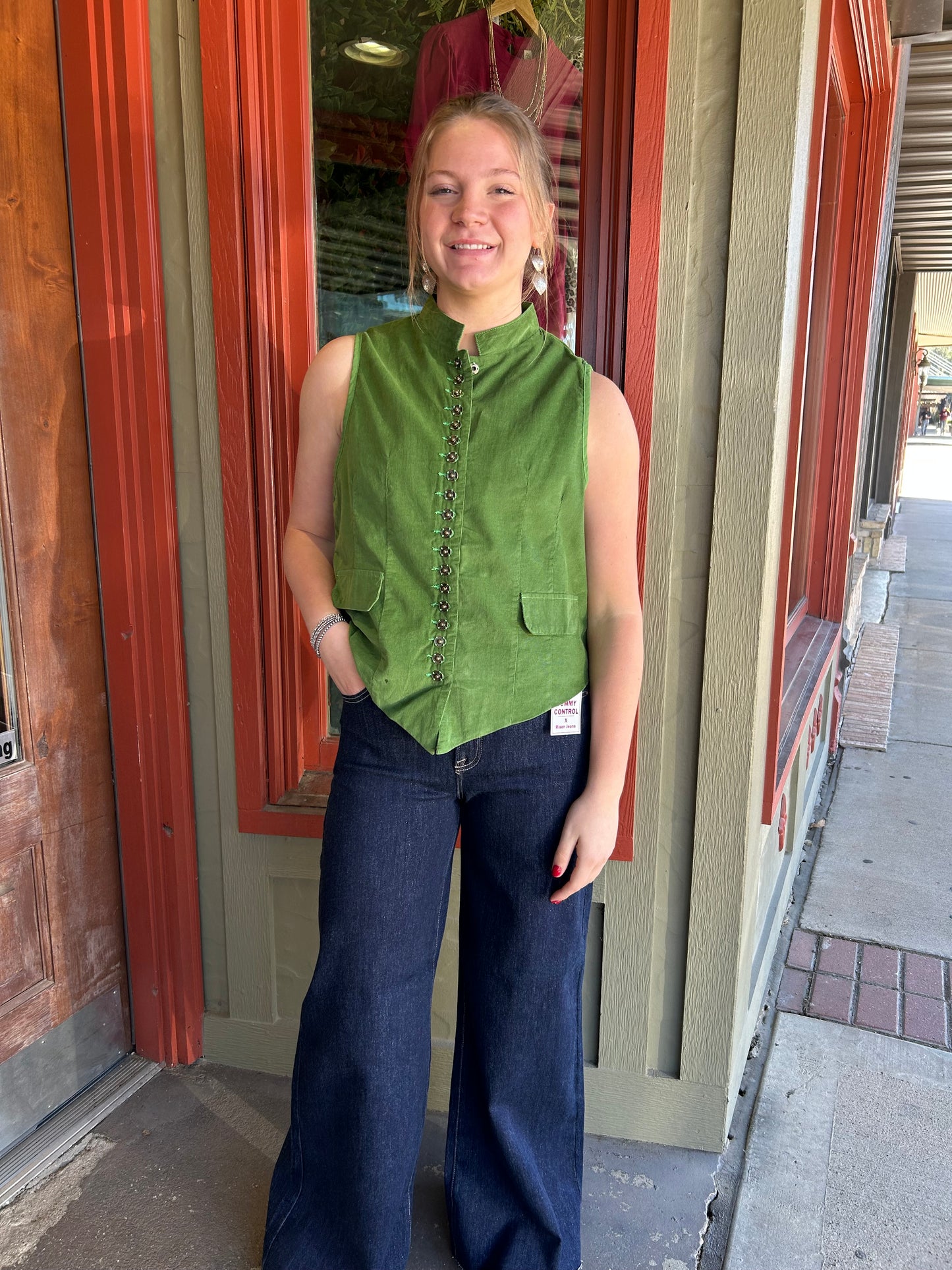 Mesmerized Vest - Fern