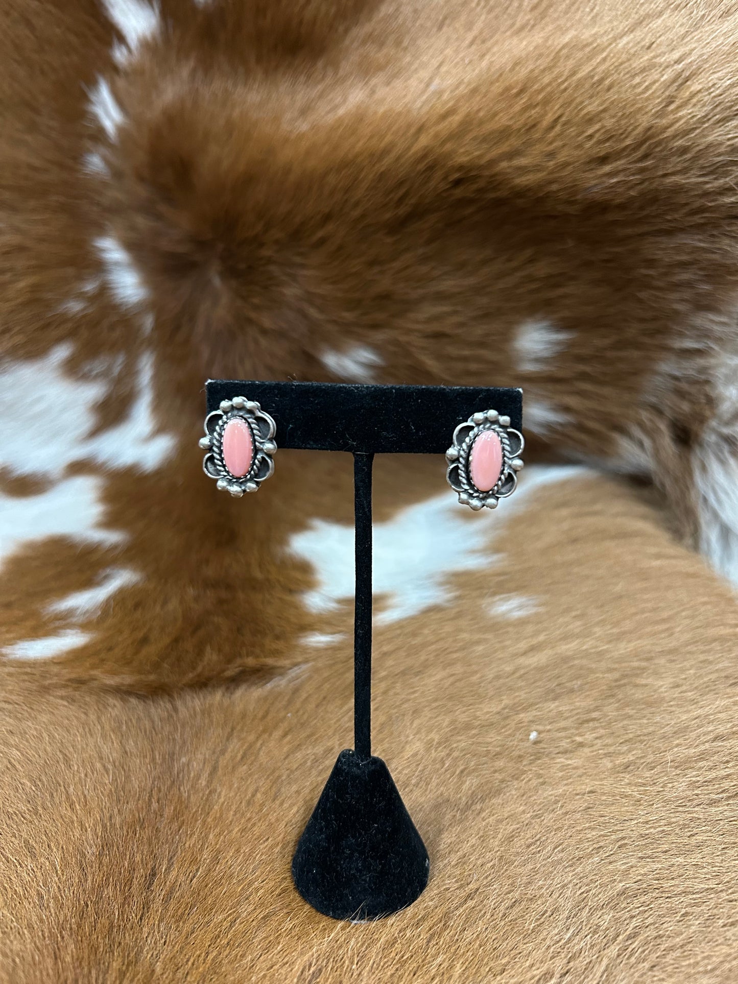 Oval Pink Conch Stud