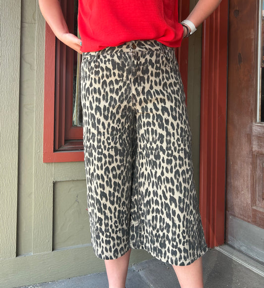 Leopard Jorts