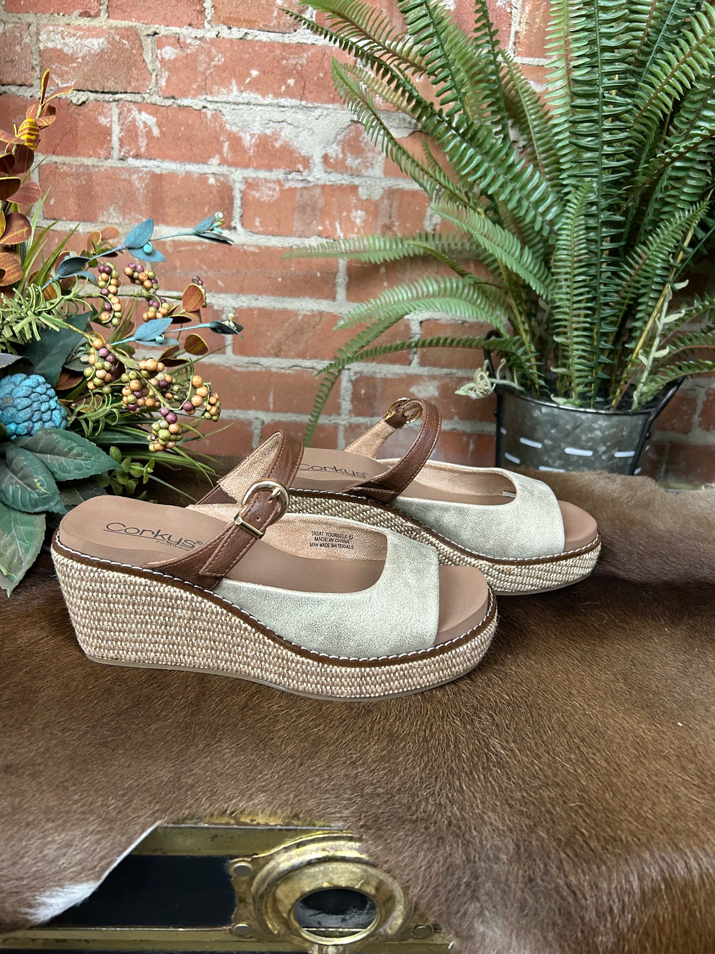 Treat Yourself Wedge