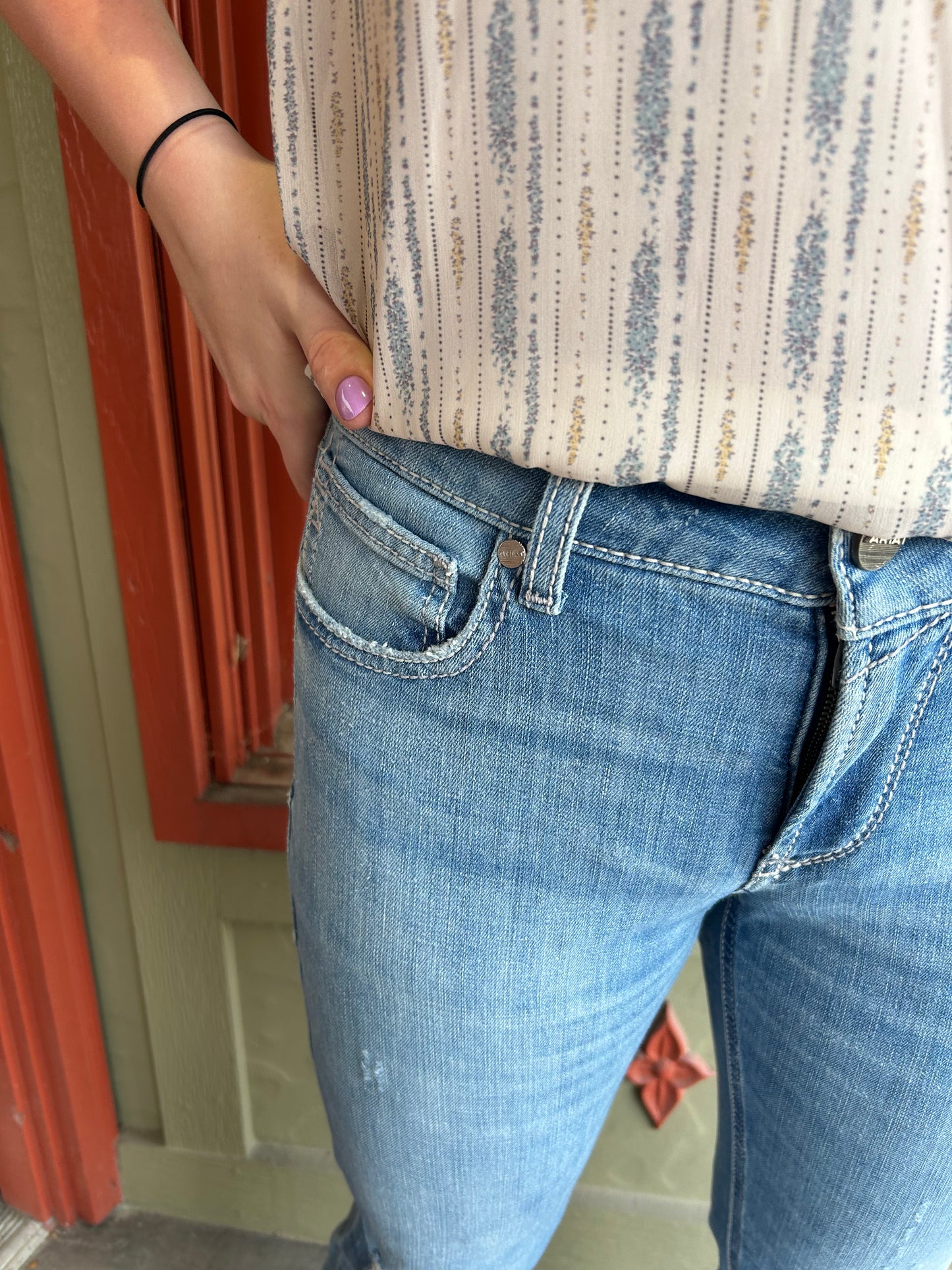 Nika Straight Leg Jean
