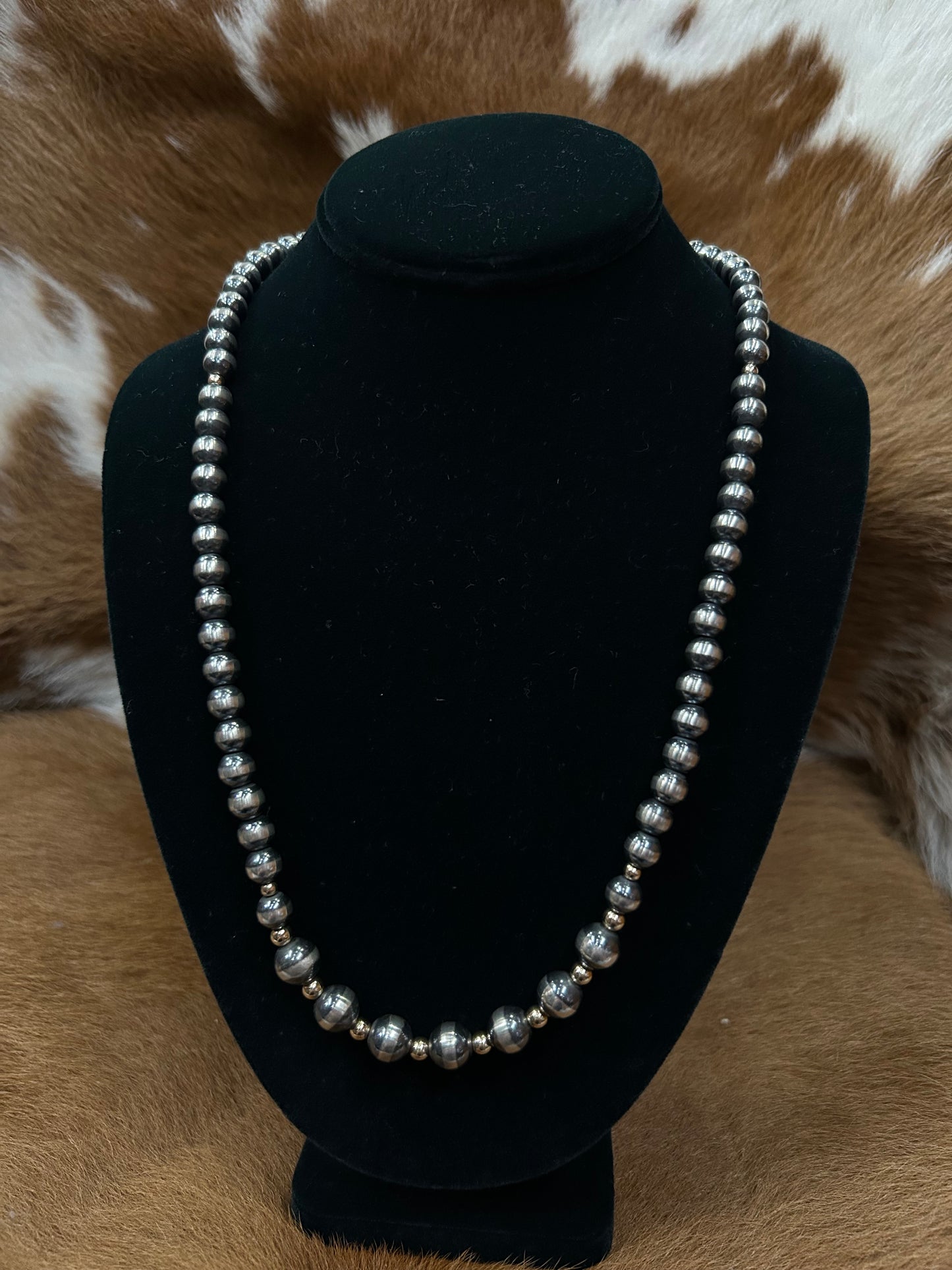 Graduated Navajos w/ Gold Pearls