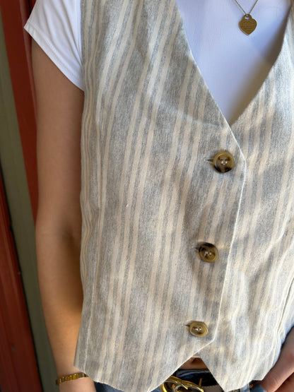 Thomasina Vest
