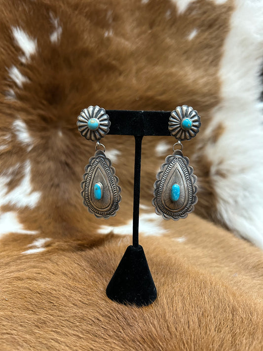 Concho Post W/ Conch Teardrop