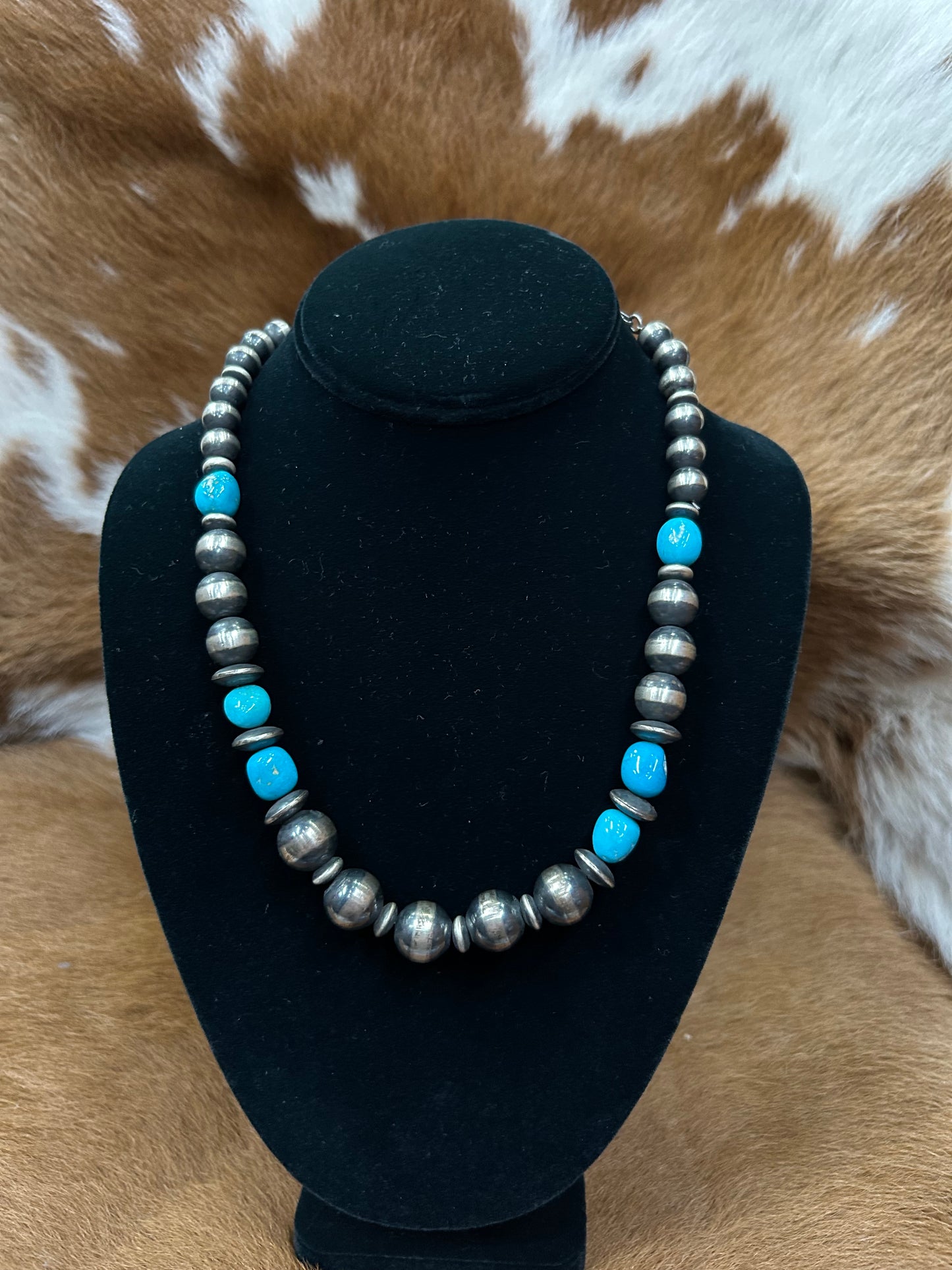Navajo Pearls W/ 5 Turq Stones