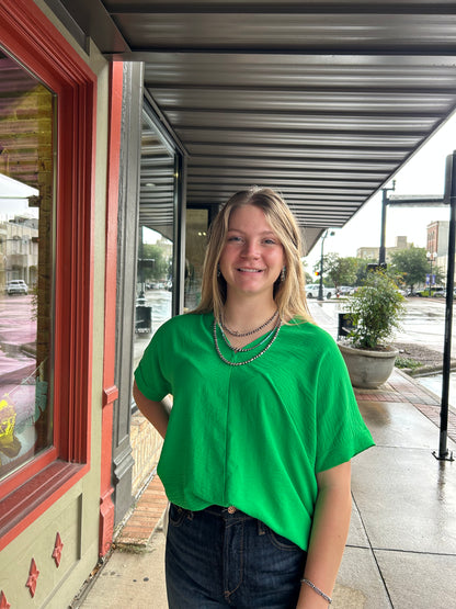 Kelly - Basic V-Neck Top