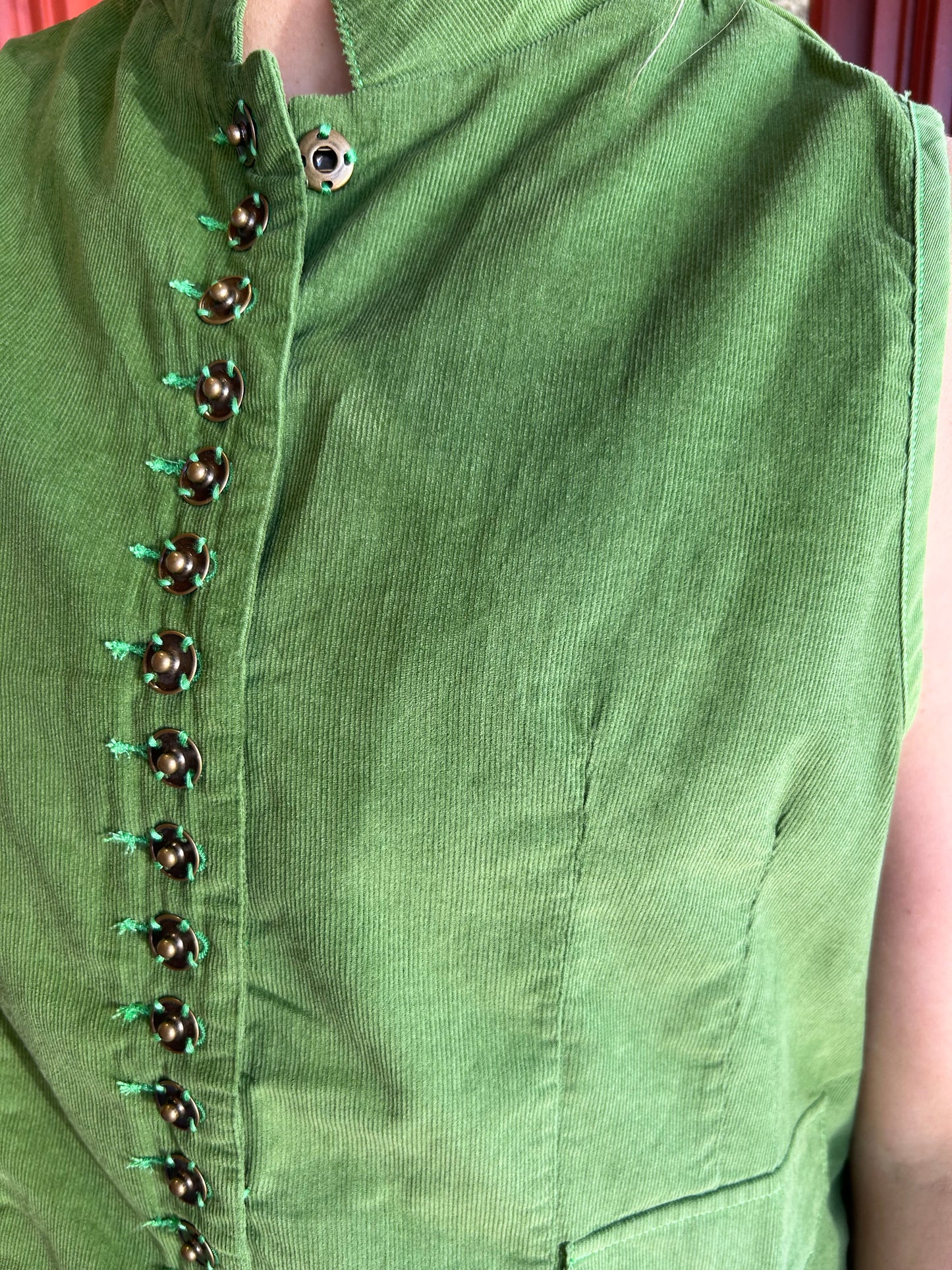 Mesmerized Vest - Fern