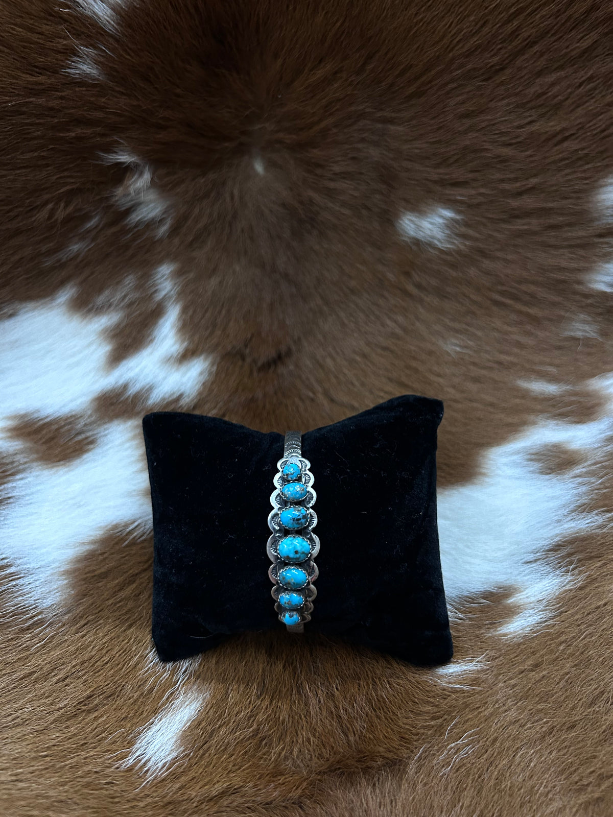 7 Stone Cuff