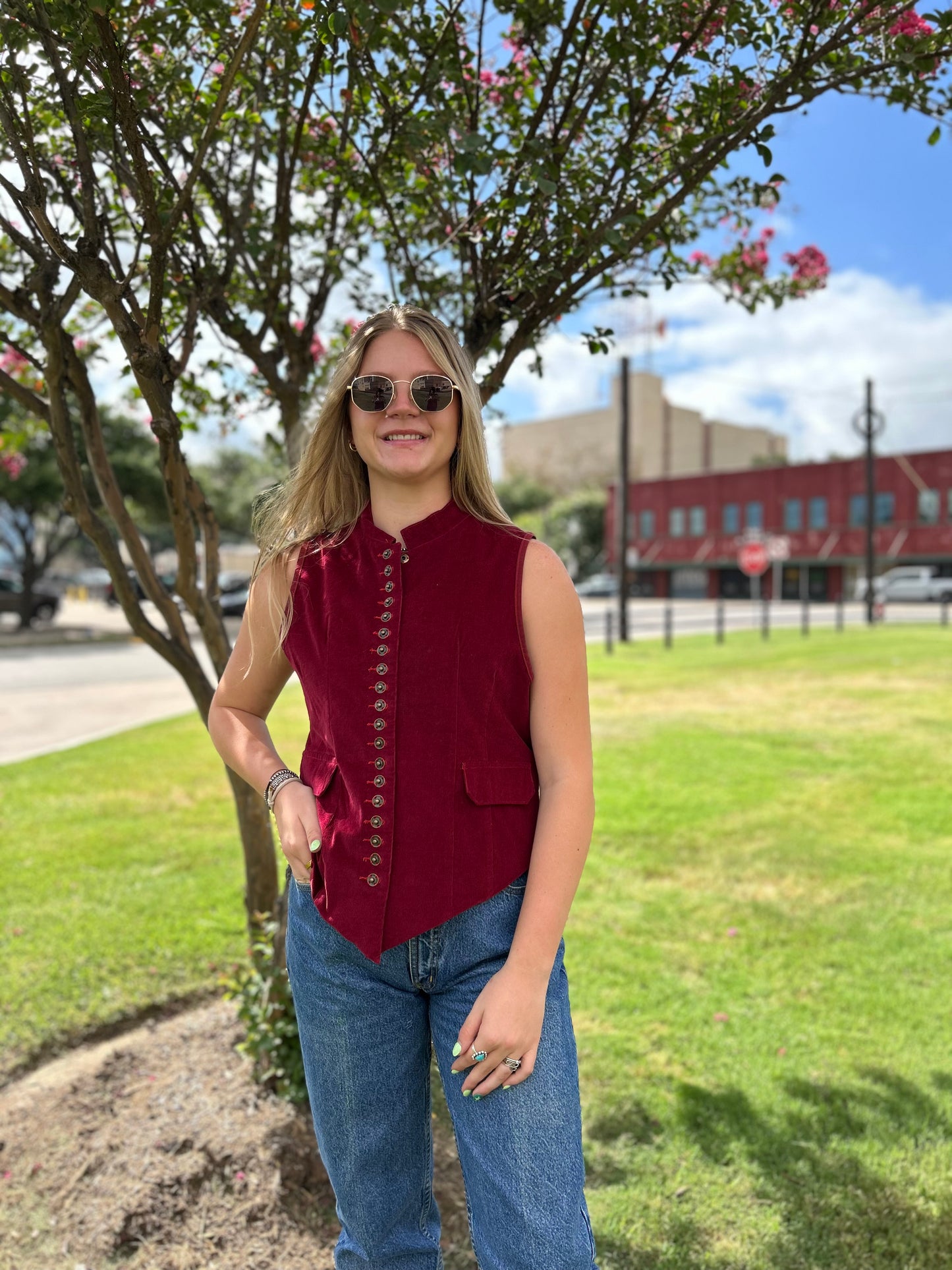 Mesmerized Vest - Scarlet
