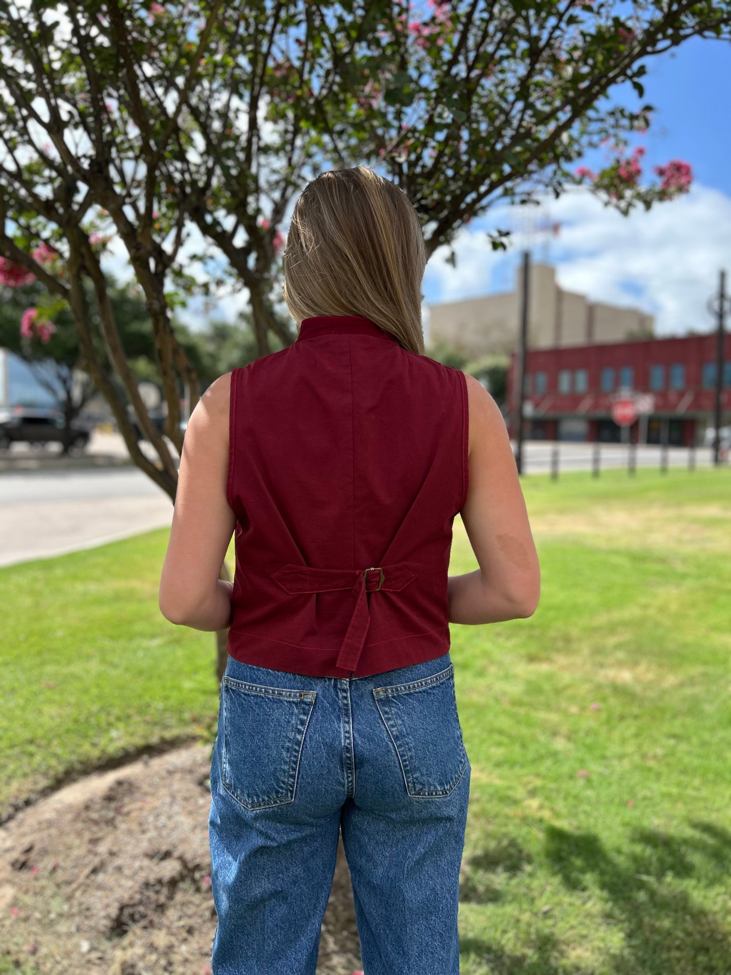 Mesmerized Vest - Scarlet