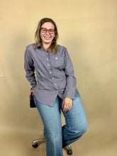 Load image into Gallery viewer, Curtain Call Button Down