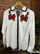 Load image into Gallery viewer, Rodeo Quincy Rose Button Down