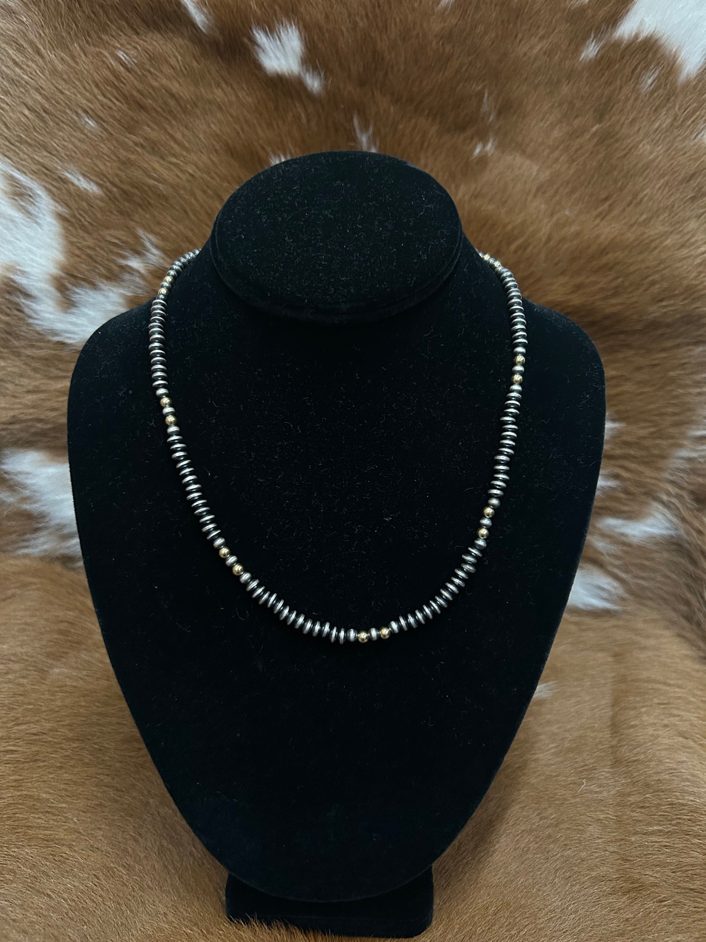 Rondell Navajos W/ Gold necklace