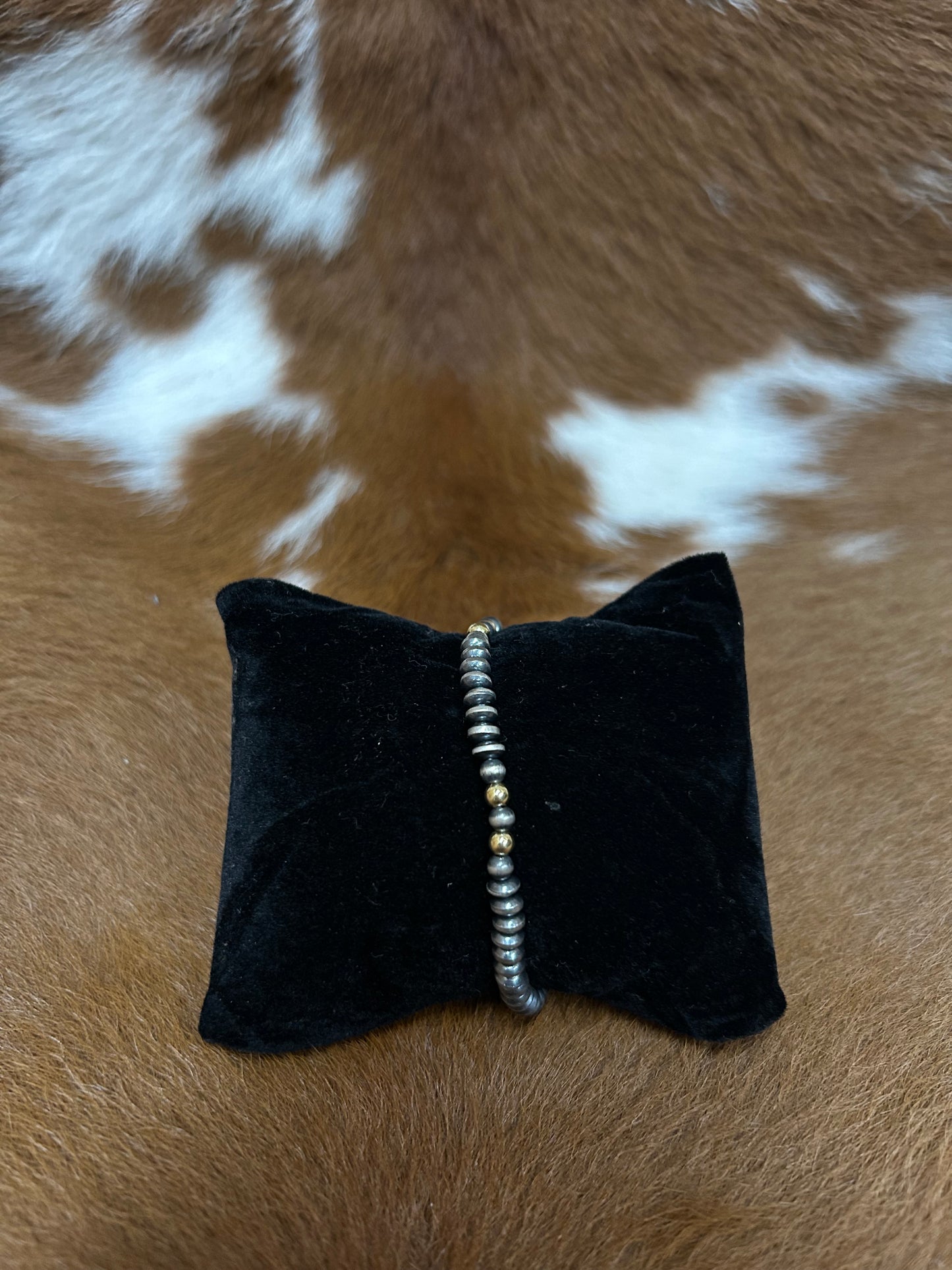 Rondell W/ Gold Bracelet