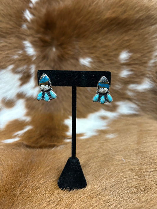 Dart Cluster - Wht Buf & Turq