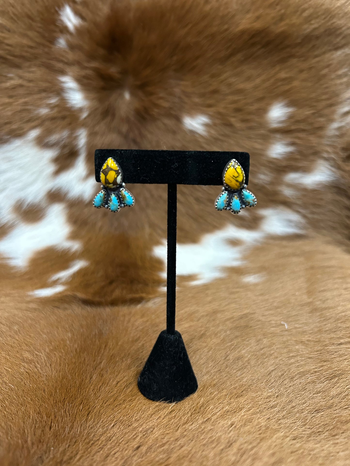 Dart Cluster - Honey Dahlia