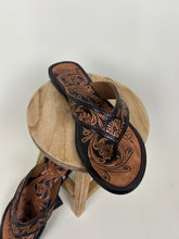 Load image into Gallery viewer, Floral Tooled Flip Flop