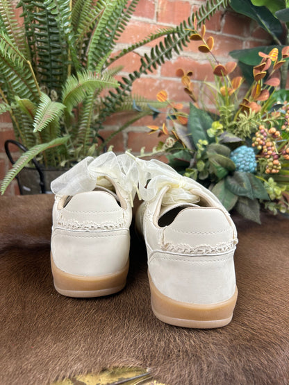 Ivory Elenaor Sneaker