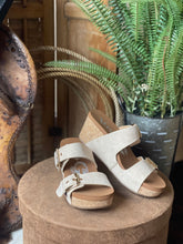 Load image into Gallery viewer, Laurie Wedge Sandal